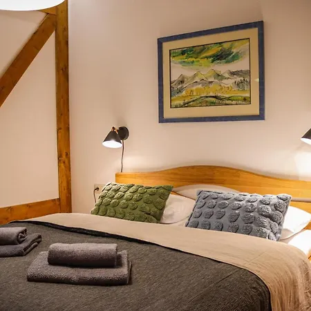 Trio - Kollar Apartmán