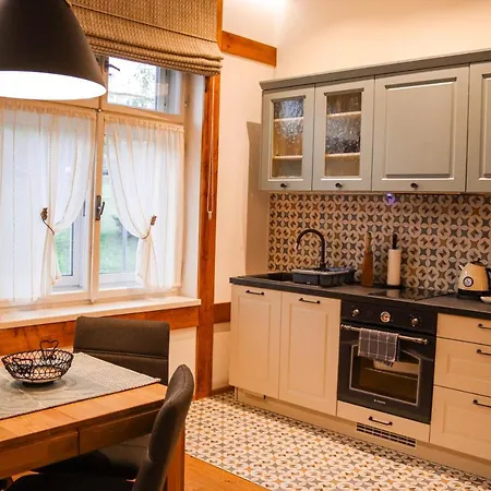 Apartament Trio - Kollar